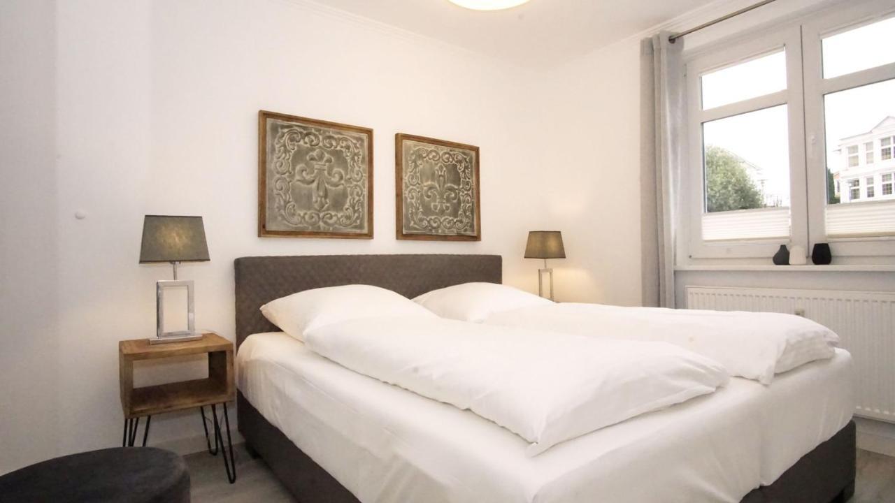 Terrasse, Gratis Nutzung Vom Ahoi Erlebnisbad Und Sauna In Sellin - Meeresblick Fewo 77 Goehren  Exterior foto