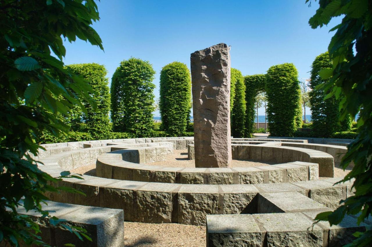 Terrasse, Gratis Nutzung Vom Ahoi Erlebnisbad Und Sauna In Sellin - Meeresblick Fewo 77 Goehren  Exterior foto